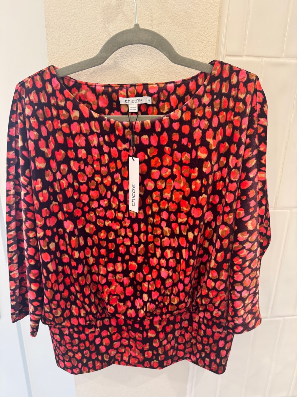 Chico’s Velvet Spots Banded Bottom Top Dolman Sleeve Deep Raisin Size 2 (L) NWT
